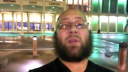 Photographing A Runway Fashion Show (ABL 026)