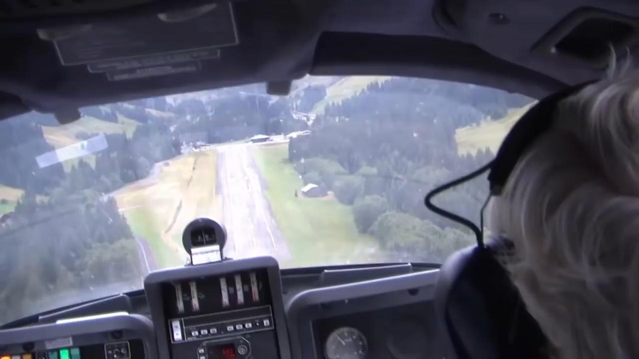 Airplane crash altiport de Megève france altiport france landing without landing gear (HD)