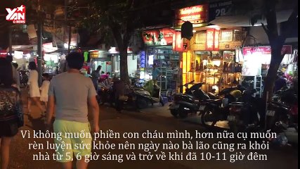 Bà cụ bới rác nhặt phế liệu