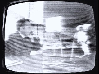 nixon telephones to the moon