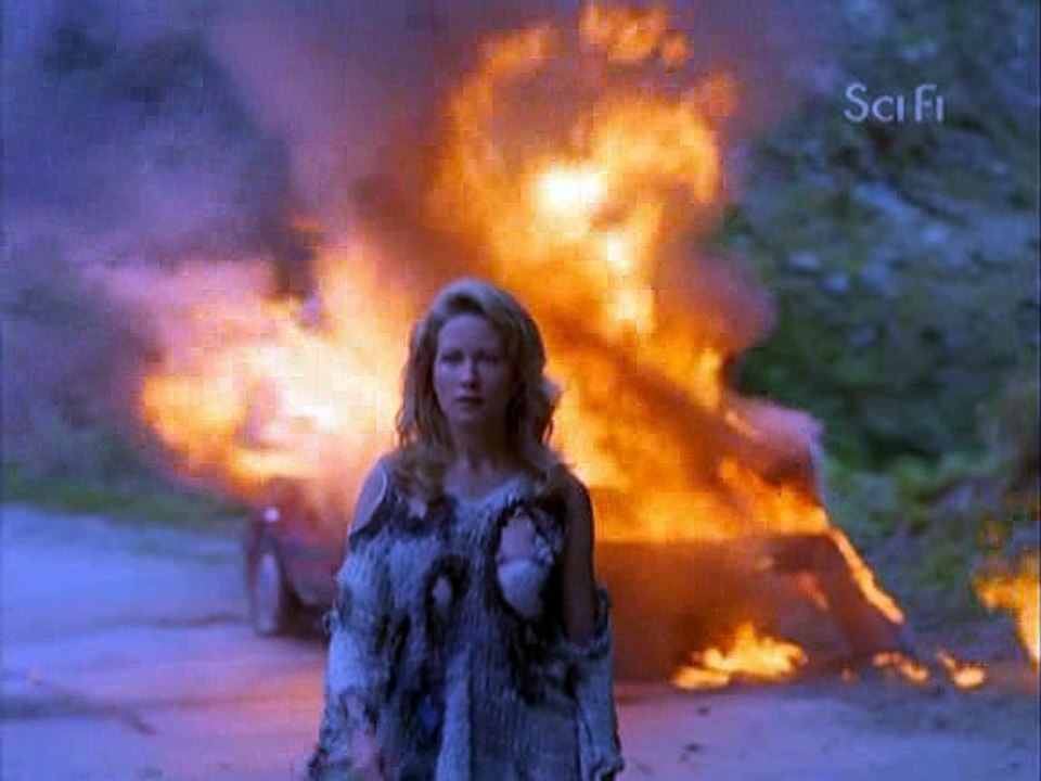 Oltre i limiti - 2x07 Il primo anniversario - Der geruch des todes