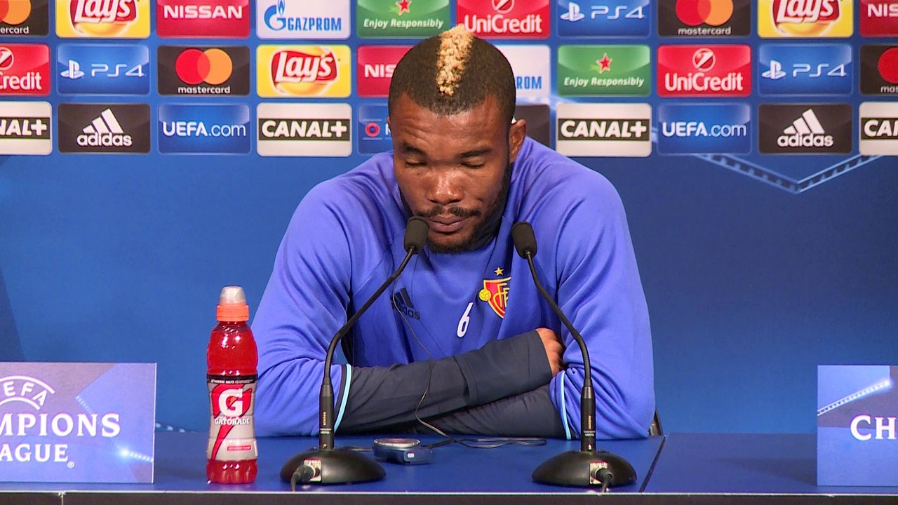 C1     Paris SG - F.C Bâle: conférence d'avant match de Serey Die