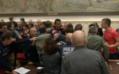 Une bagarre éclate à l’ouverture du Conseil municipal de Béziers