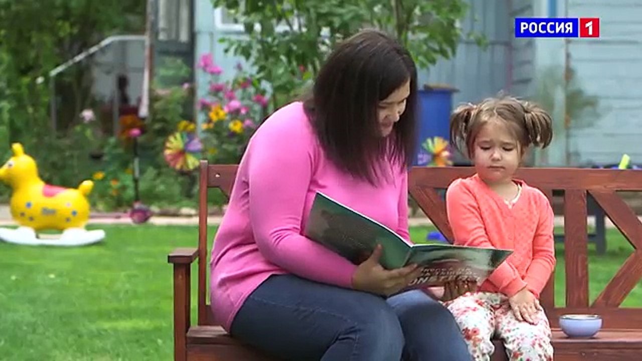 Como a menina de 3 anos fala 7 linguas fluentemente