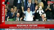 Selahattin Demirtaş  Erdoğan Konuşunca, Başbakanın Konuşmasının Kesilmesini Eleştirdi
