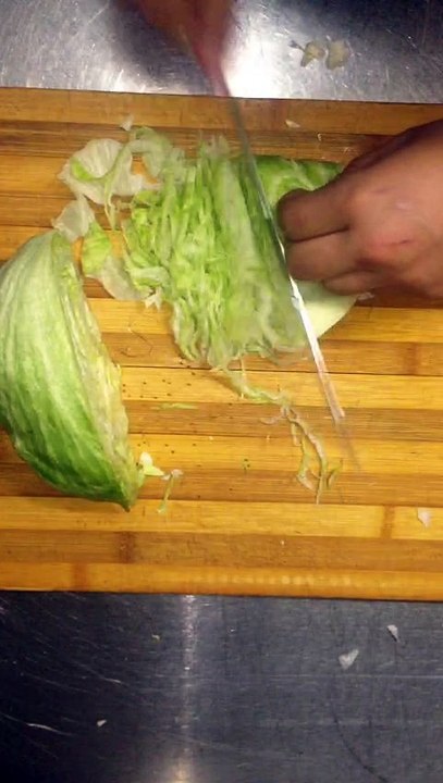 How to cut salad professionally and fast