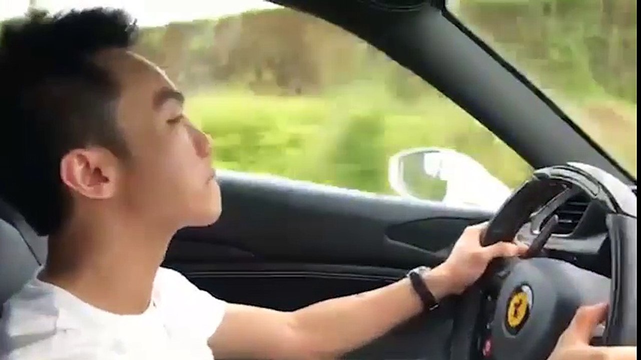 Cuối tuần trải nghiệm siêu xe Ferrari sau vô lăng bác Cường núi