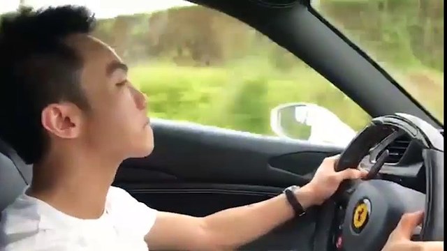 Cuối tuần trải nghiệm siêu xe Ferrari sau vô lăng bác Cường núi