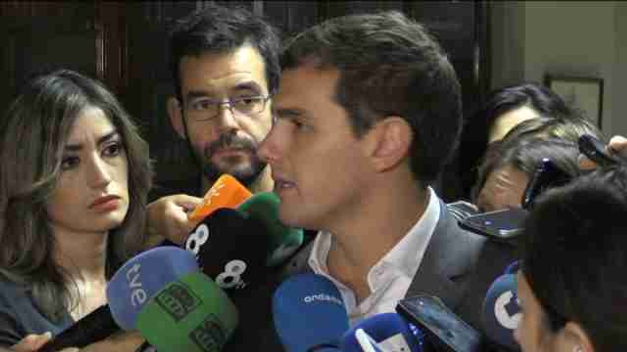 Rivera urge a garantizar los derechos de los inmigrantes en los CIE