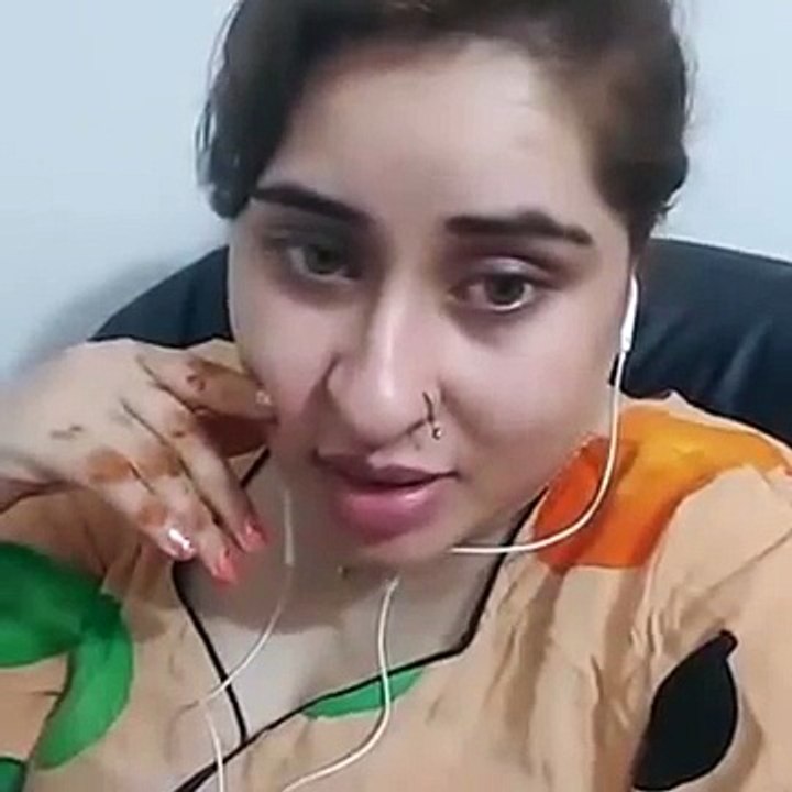 Laiba Bangash Live Video Call For Her Fans -