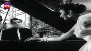 Tu Hai Harjai To Apna Bhi Yahi Taur Sahi Video Song | Bollywood Old Classic Movie Songs