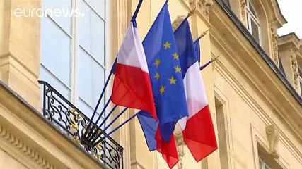 Hollande diz que bombardeamentos incessantes na Síria são inaceitáveis