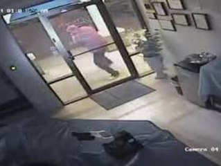 Thousands stolen in Trinity Diamonds Store heist