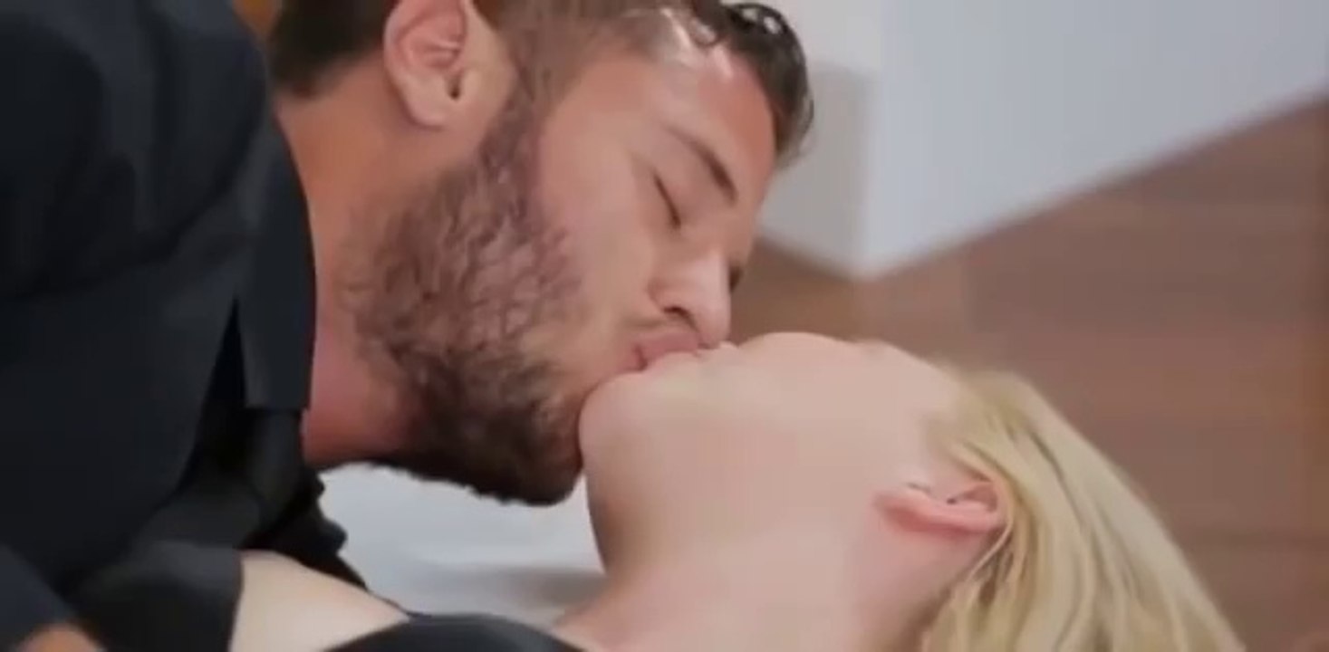 Love at First Hot Kiss Love Making Scene - Best Seducing Tricks