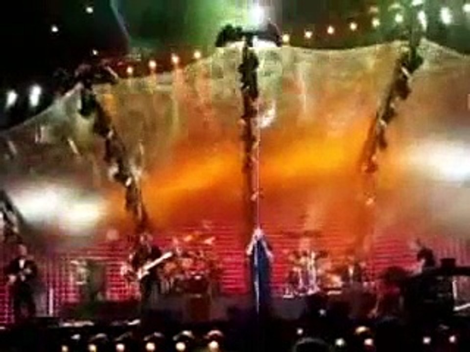 Genesis PARIS 2007 Parc des Princes Carpet Crawlers