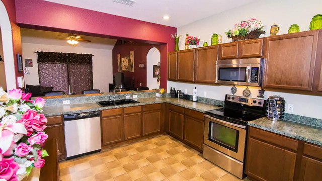 Home for Sale - 550 Lexi Ln, Lakeland, Florida by Nelle Fry