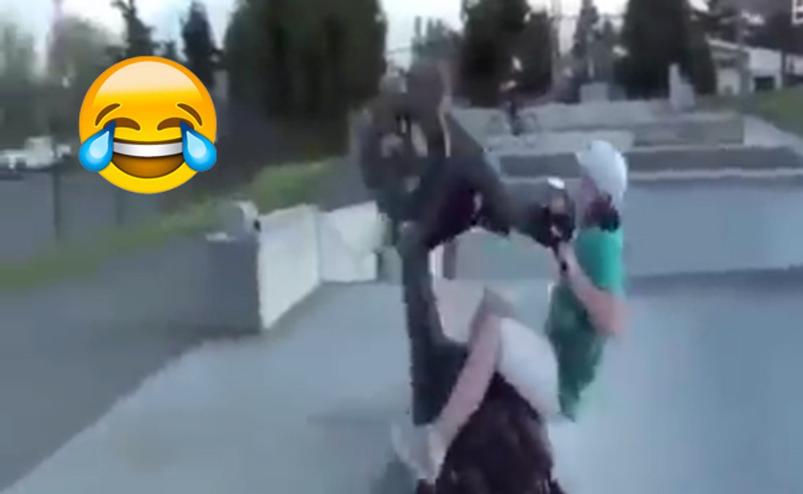 Compilation de chutes en 2 roues !