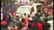Philippines : un fourgon de police fonce sur des manifestants devant l'ambassade américaine