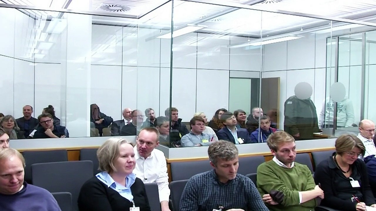 Mutmaßliche IS-Messerstecherin Safia S. vor Gericht