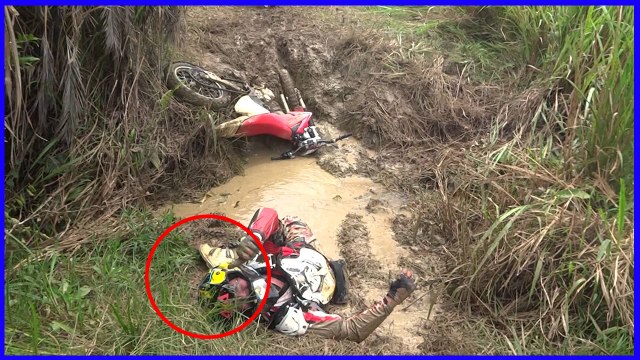 INACREDITÁVEIS TOMBOS DE MOTO FECHADA EM MOTOCICLISTAS MOTOQUEIROS QUEDAS E TOMBOS