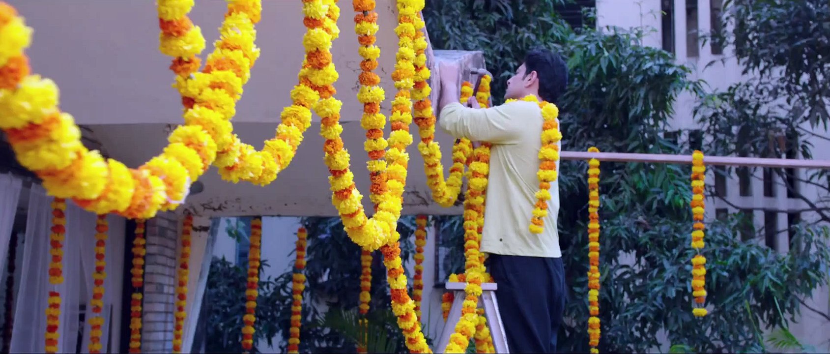 tu itni khobsort kho ki dedar pe teri......