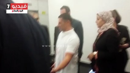 المطرب العالمي "مايكل بولتون" يصل القاهرة لإحياء حفل غنائى بأرض المعارض