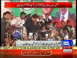 PTI Worker Gets Emotional During Imran Khan Speech, See How Imran Khan Calls Him On Stage and Meets Him