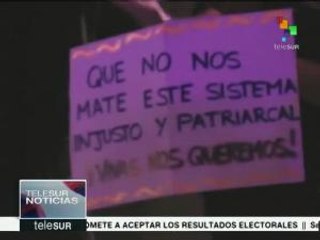 Mujeres en Costa Rica se manifiestan contra los feminicidios