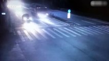Esto fue lo que pasó cuando un camión se saltó una luz roja