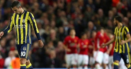 Fenerbahçeli Taraftarlar, Devre Arasında "Yönetim İstifa" Diye Bağırdı