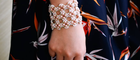 Vidéo 57(P) Comment faire un bracelet large avec perles de rocaille et perles en verre nacré