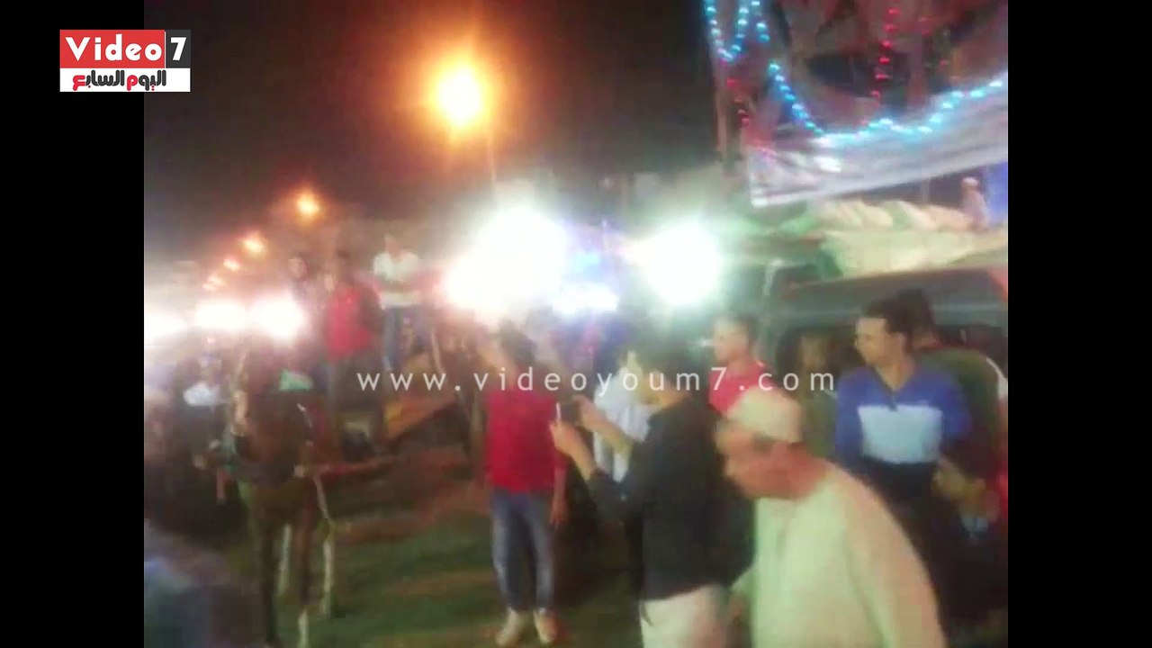 بالفيديو.. حصان "كارو" يقتحم مولد السيد البدوى ليرقص على أنغام المهرجانات