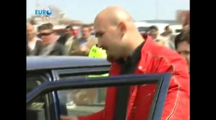 Hüsnü Arabasını Satmaya Çalışırsa | Arka Sokaklar