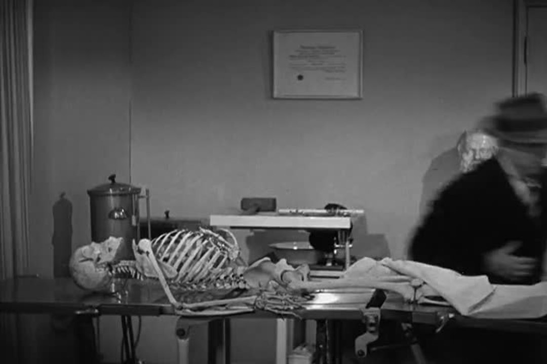 The Three Stooges - S 10 E 10 - A Gem of a Jam