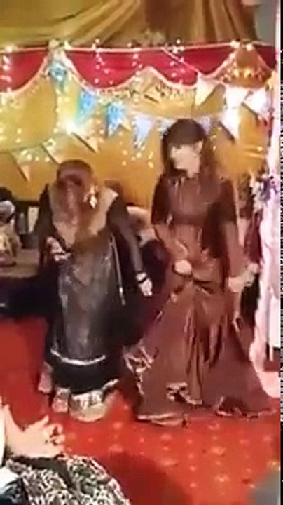 larkiyon Ka asa DaNce Ky Sab Daikhty E Reh gay Unko :)