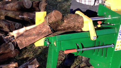 Fendeuse de bûches  a moteur électriques  8 Ton " Iris " - Rosselli Snc