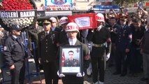 Izmir Şehit Yüzbaşı Oğuz Özgür Çevik Son Yolculuğuna Uğurlanıyor