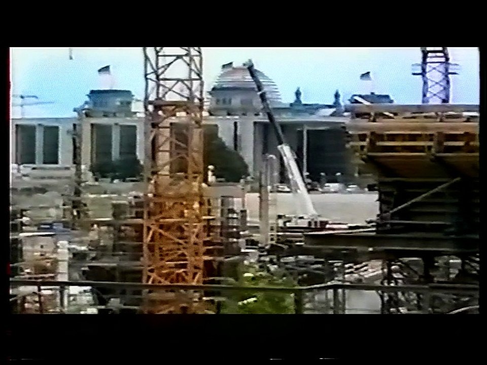 Das Schloss unter den Bahnhöfen-Lehrter Bahnhof