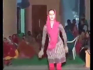 جٹی دا پاکستانی سرایئکی گانے پر کمال کا ڈانس