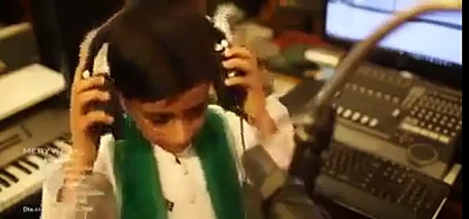 Mere Watin Ye Aqeedtain R Piyar Tujh Pr Nisaar Kar Doun Mery Watin By Little Boy In Very Beautiful Voice FuLL HD