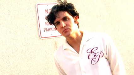 Donnie Edwards Interview on what separates Elvis Presley from other entertainers (2007)