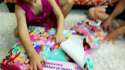 Dora The Explorer Backpack! Magical Surprise Bag + Phone & IRL Dora & Friends Dress Up DisneyCarToys