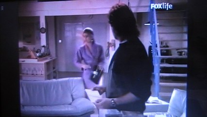 "Cote Ouest" (video en français) - "Tom" qui se fait pardonner auprès de "Paige"