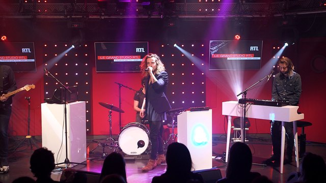 Chou wasabi - Julien Doré sur la scène du Grand Studio RTL