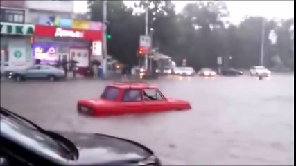 Прошли испытания нового украинского автомобиля-амфибии.