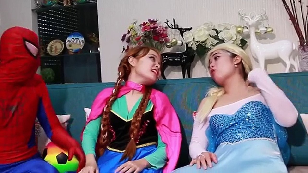Spiderman vs Venom vs Frozen Elsa - Elsa Anna Kidnapped - NEW Spider-man & Superhero Real Life