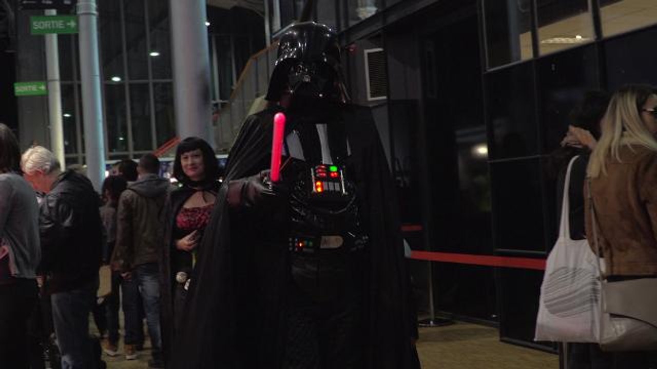 Comic Con 2016 : stars de séries, cosplayeurs et sabres laser sont de retour à Paris