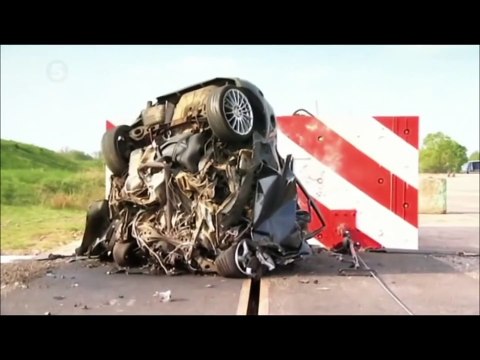 Crash Test Ford Focus 120 mph (190 km/h)