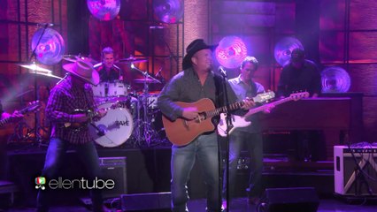 Garth Brooks Performs 'Baby, Let's Lay Down and Dance'!
