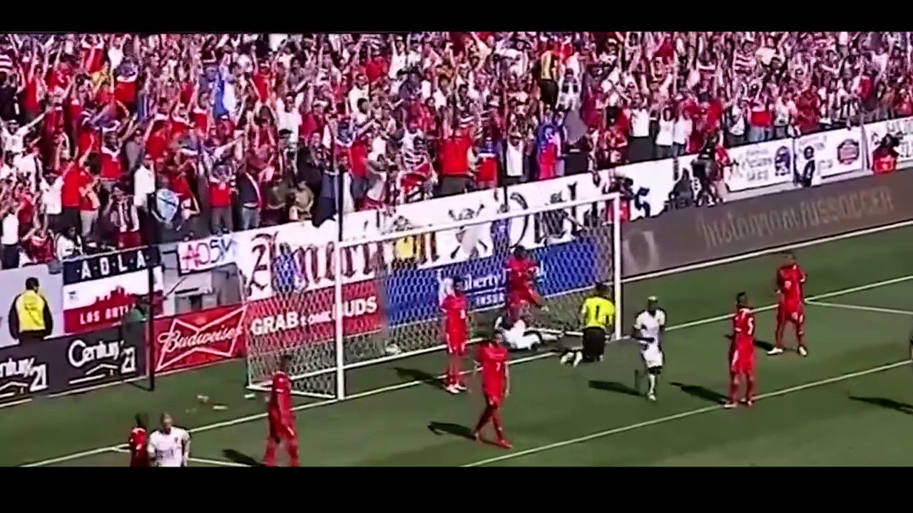Top 10 INSANE Direct Corner Kick Goals in Football History